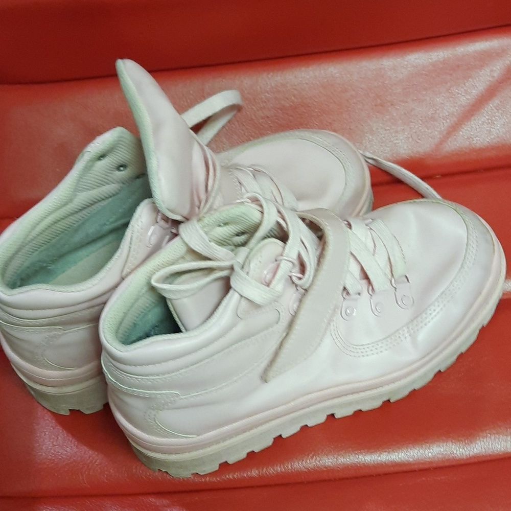 Pink kids boots